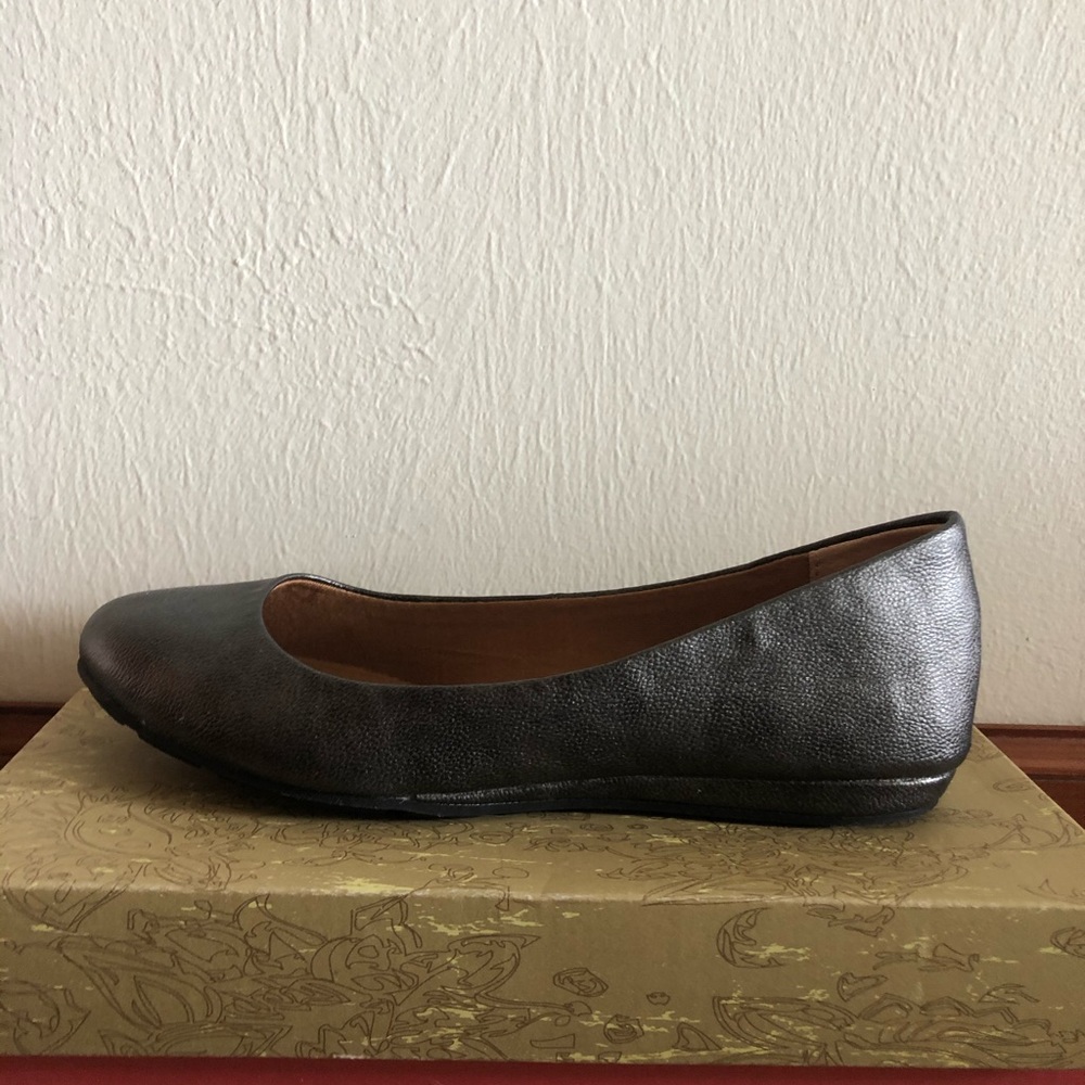 Grey Leather Flats